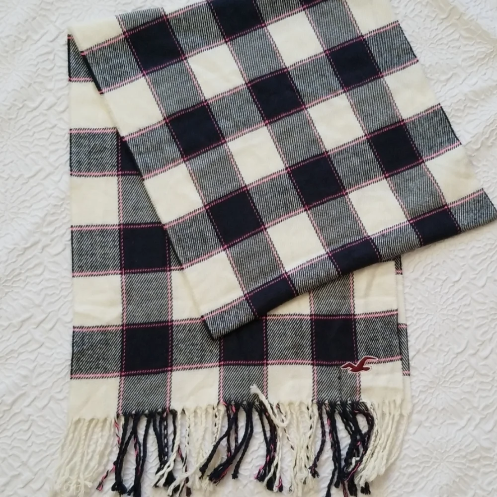 Holister Women's blue/white pink Checkered Scarf